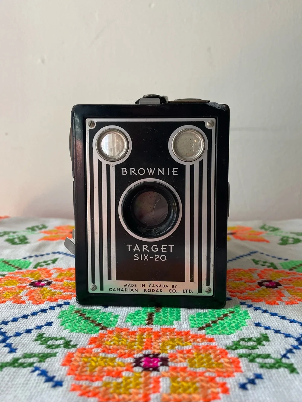 Vintage Kodak Brownie Target Six-20 Camera!